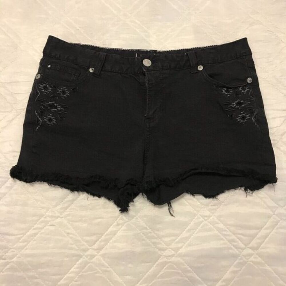 Artya Jeans black cut off jean shorts size 15/16